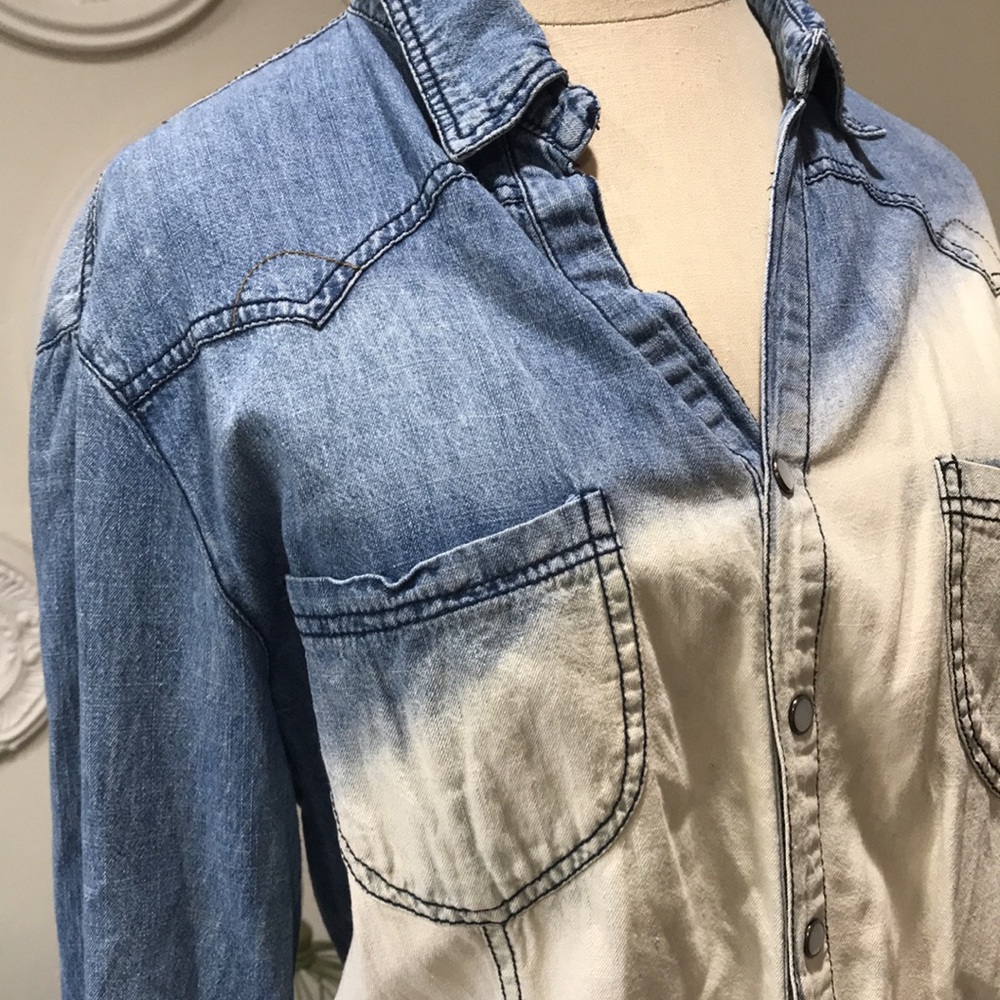 Key-hole denim